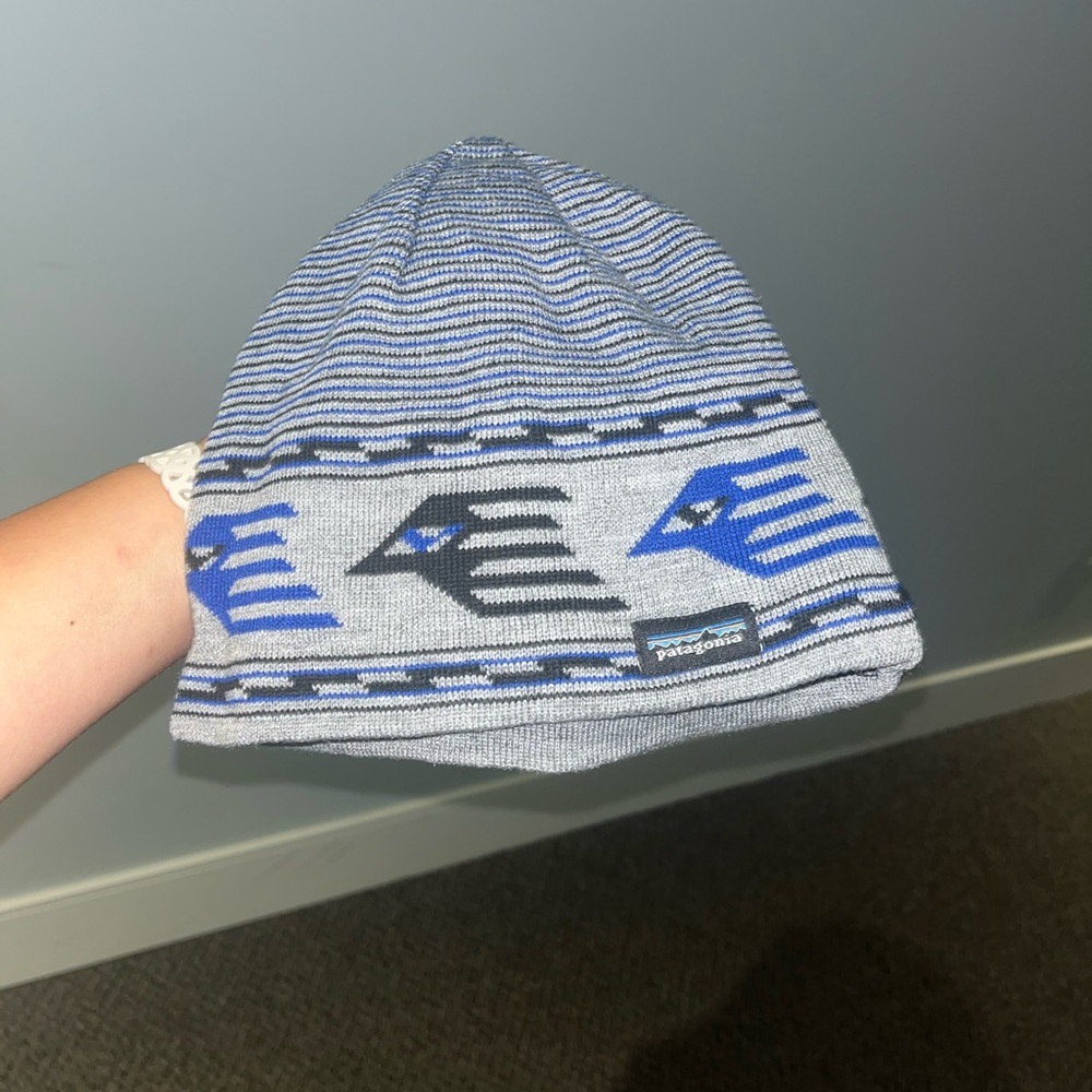 EUC Patagonia beanie - Picture 2 of 5